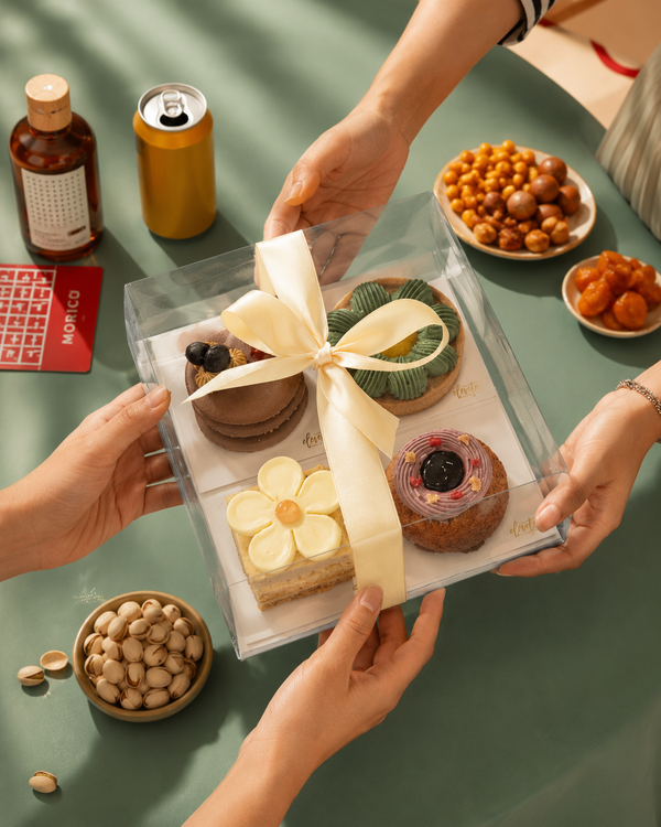 Four Seasons Petit Gâteaux