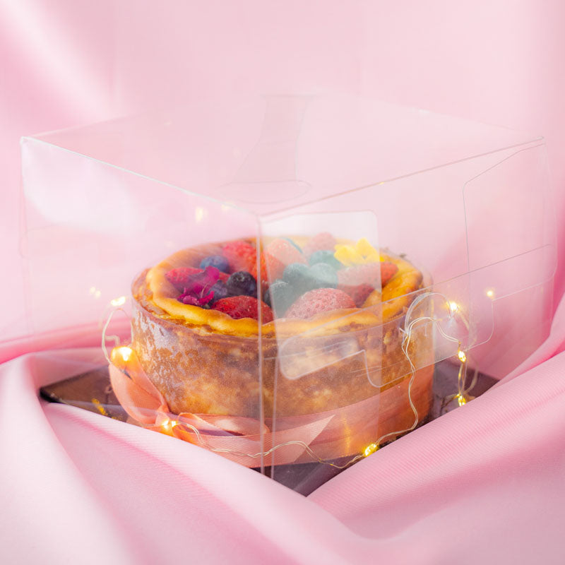 baby-burnt-cheesecake-with-berries