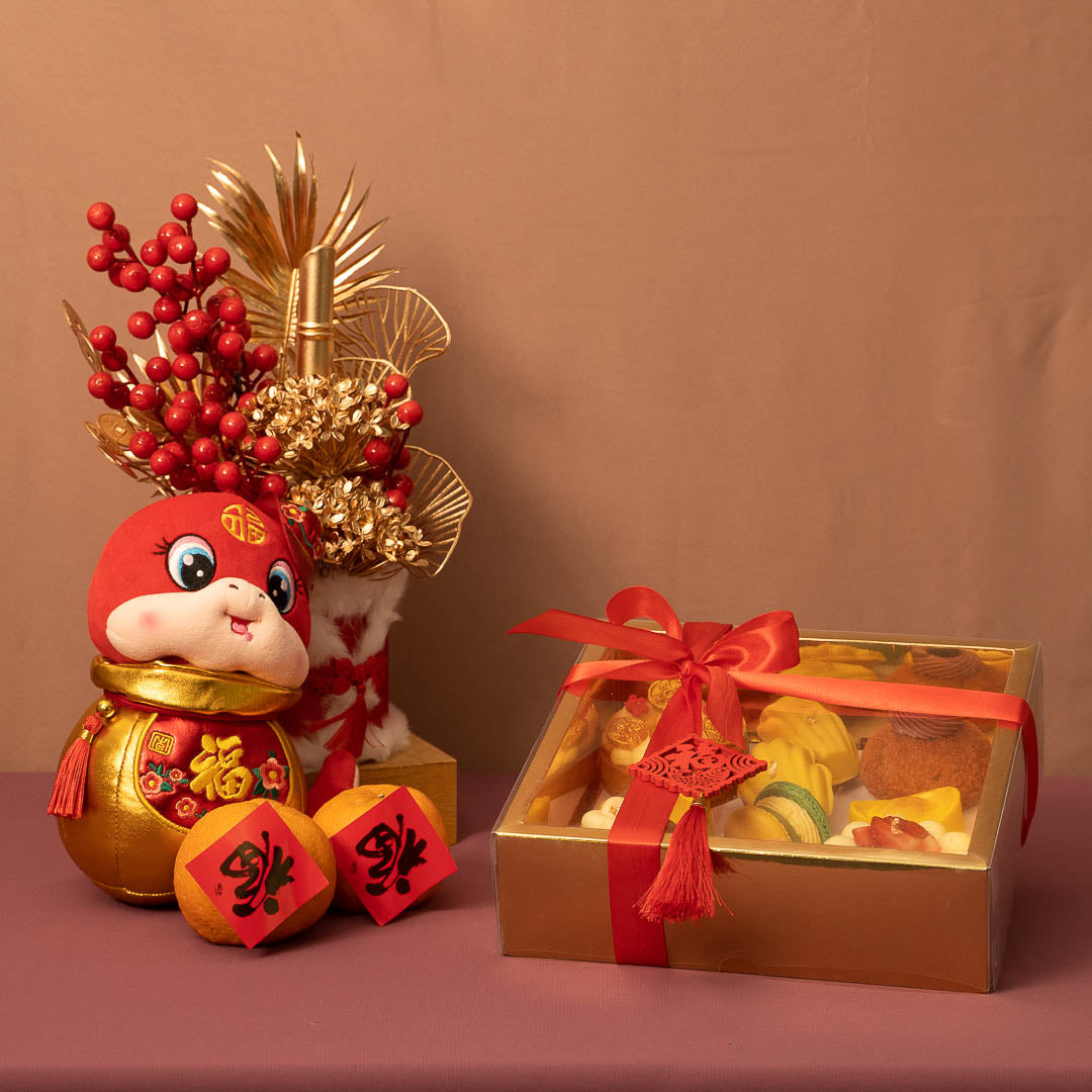 Lunar Luxe Sweets Box (East Meets West)