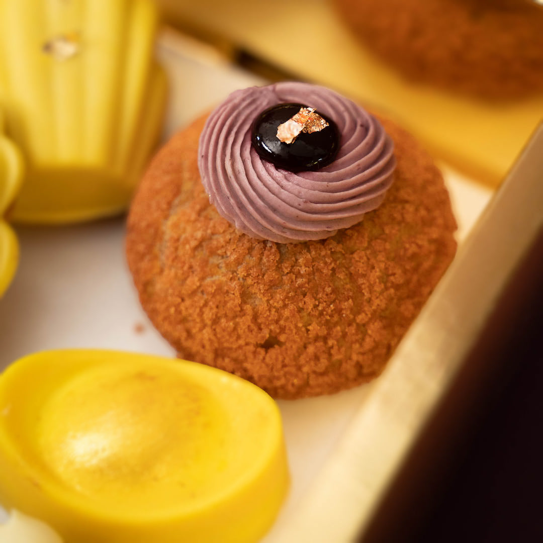 Lunar Luxe Sweets Box (East Meets West)