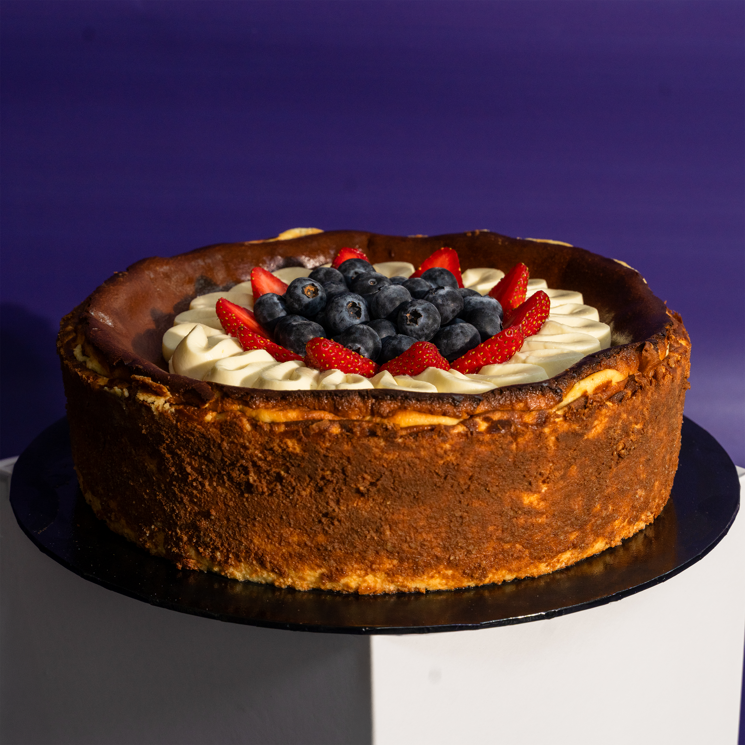 Burnt Cheesecake with Berries