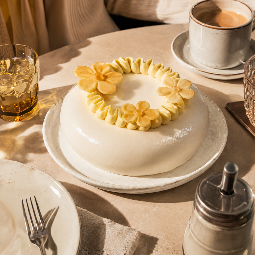 Vanilla Mirror Glaze Entremet