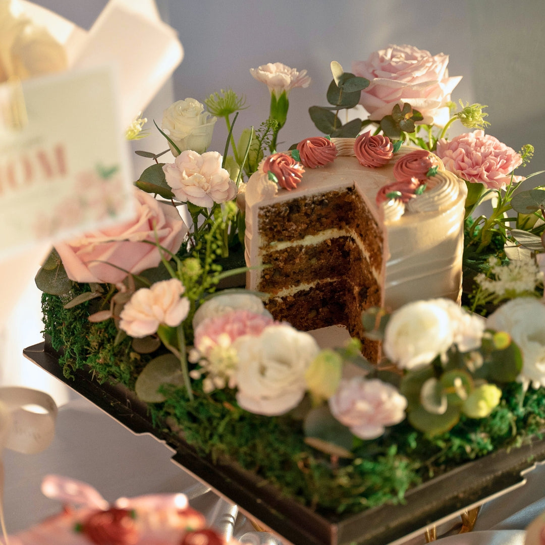 Elevete x Laurels & Leafz Mother’s Day Flower Cake Gift Box