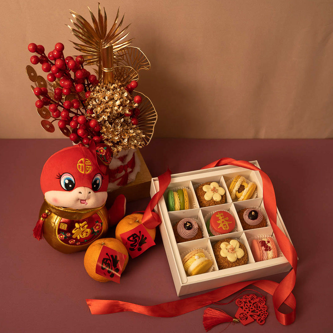 Lunar Luxe Treats Box