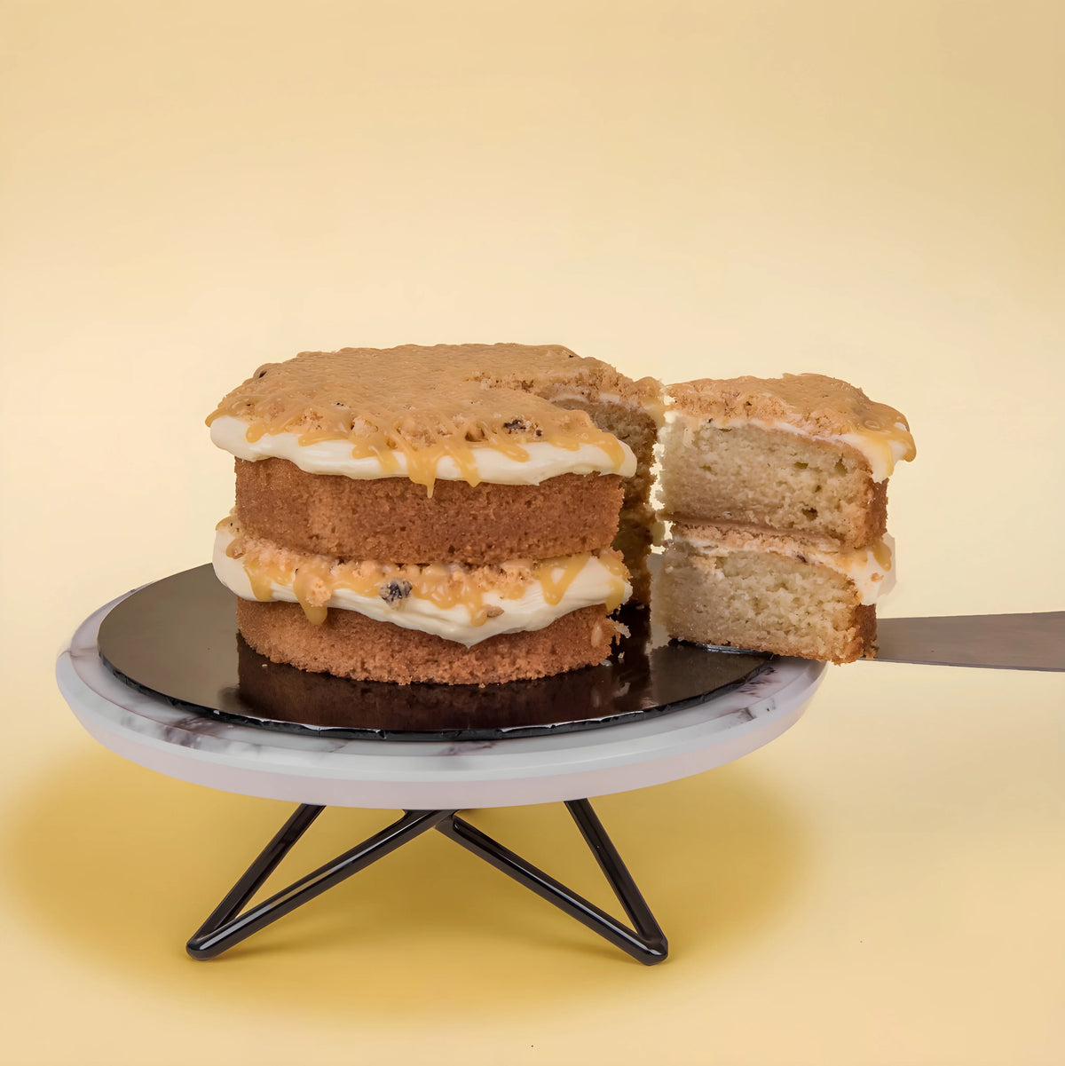 Butterscotch Cookies Mini Cake 5 Inch (0.6kg)