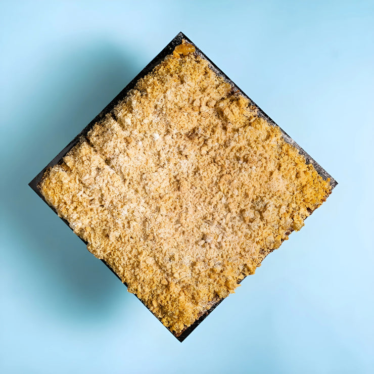 Square Banana Apple Crumble Bites 9 Inch (1.2kg)