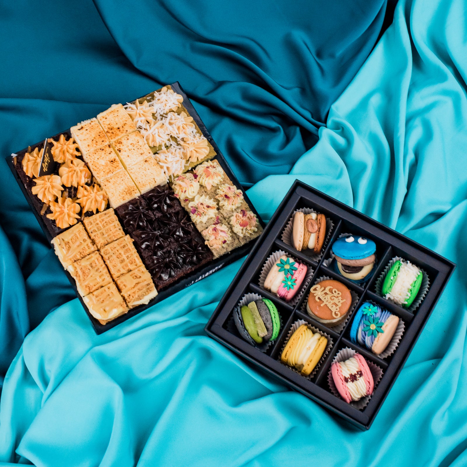 Meriah Treasures & Aidilfitri Fatcarons Bundle