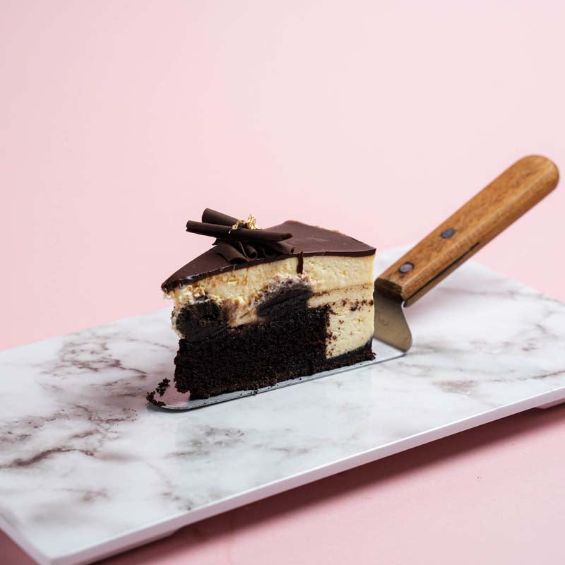 chocolate-tuxedo-cake